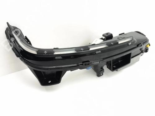 Used Right daytime light Right daytime light 37422606 37422606