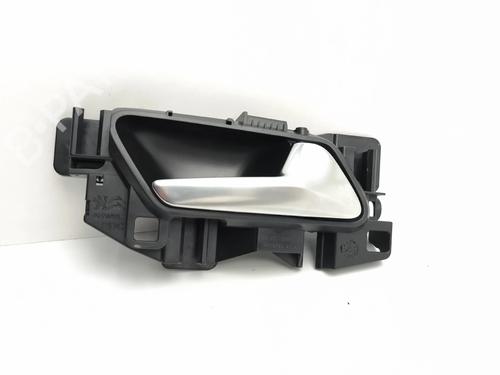Used Front right interior door handle Front right interior door handle 38332558 38332558