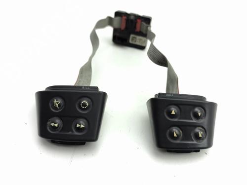 Commandes au volant Commandes au volant 38652094 38652094