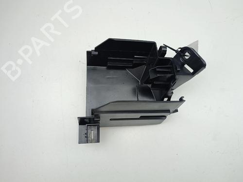 Used Fuse box Fuse box 39034815 39034815