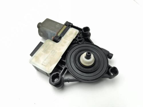 Used Right rear window motor Right rear window motor 39476799 39476799