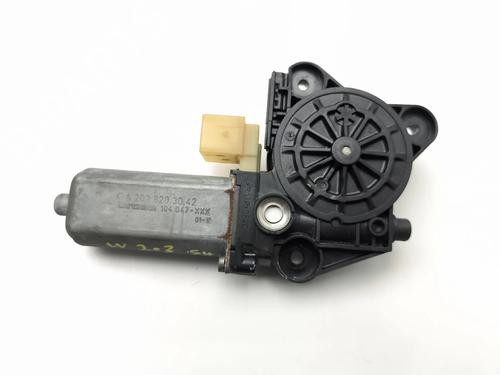 Used Right rear window motor Right rear window motor MERCEDES-BENZ C-CLASS T-Model (S203) [2001-2007] 39569388 39569388
