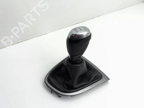 Used Shift knob Shift knob RENAULT CLIO IV (BH_) [2012-2021] 39689373 39689373