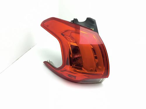 Venstre baglygte Venstre baglygte PEUGEOT 2008 I (CU_) 1.6 BlueHDi 100 (100 hp) 39689371 39689371