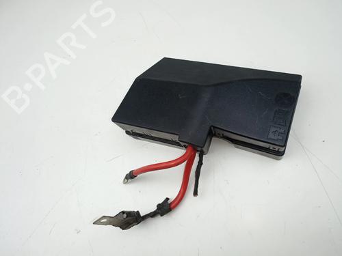 Used Fuse box Fuse box VOLVO V40 Hatchback (525) [2012-2019] 40011618 40011618