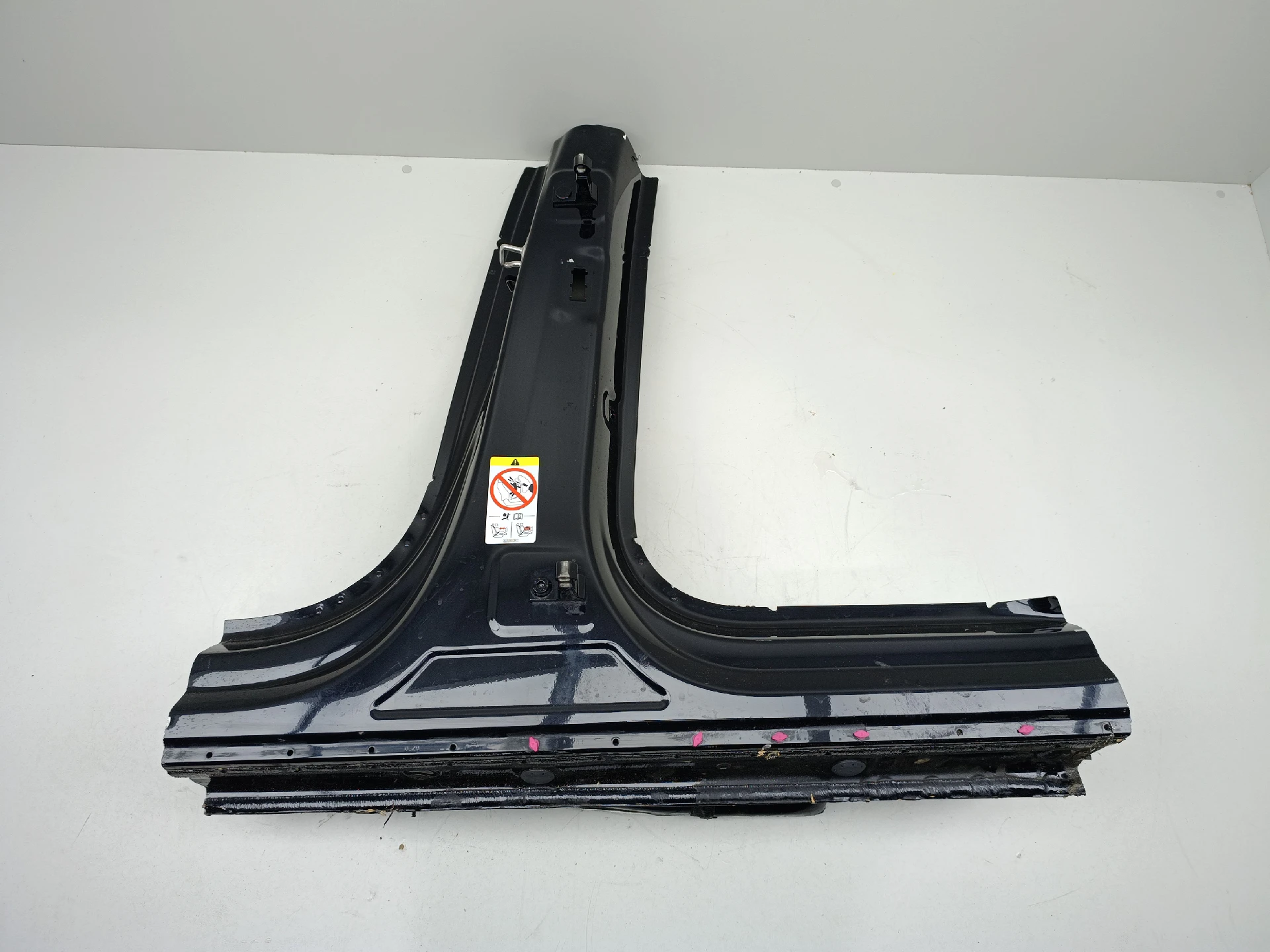 Left sideskirt – Bentley BENTAYGA (4V1) (2015-2026)