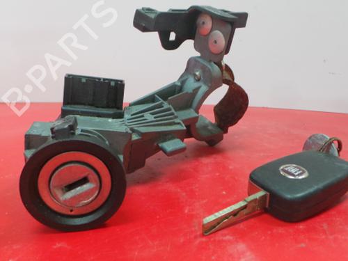 Used Ignition barrel FIAT GRANDE PUNTO (199_) 1.3 D Multijet (69 hp) 3969365