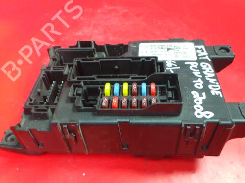 Caja reles / fusibles FIAT GRANDE PUNTO (199_) 1.3 D Multijet (199.AXD11, 199.AXD1A, 199.AXD1B,... (90 hp) 3969386