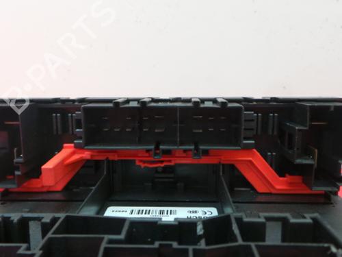 Caja reles / fusibles VW JETTA III (1K2)  | BP3969983E1