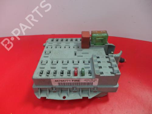 Caja reles / fusibles FIAT PUNTO (188_) [1999-2012]  3970259