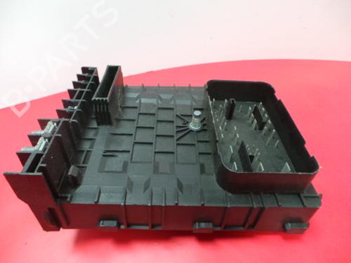 Używane Skrzynka bezpieczników SEAT LEON (1P1) 1.9 TDI (105 hp) 3971792