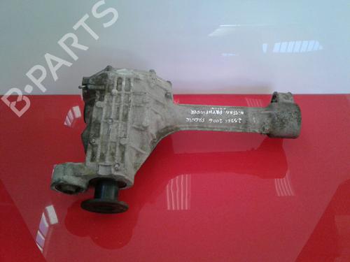 Used Front differential NISSAN PATHFINDER III (R51) [2005-2025]  3481923