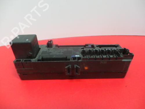 Used Fuse box MERCEDES-BENZ E-CLASS (W210) E 320 (210.065) (224 hp) 3974792