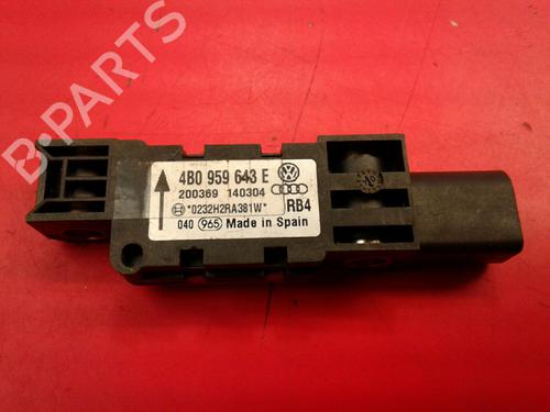 Używane Czujnik elektroniczny AUDI A3 (8L1) 1.6 (101 hp) 3982298