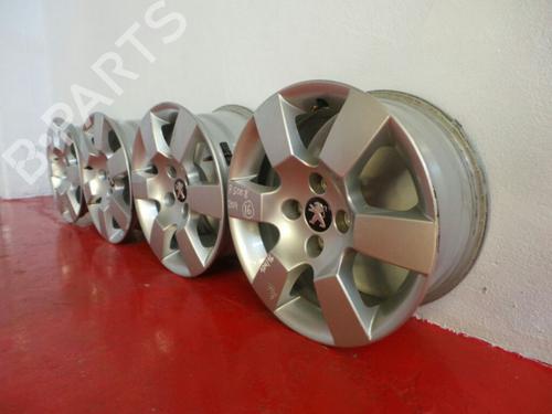 Used Rim PEUGEOT 5008 (0U_, 0E_) 1.6 HDi (114 hp) 3982577