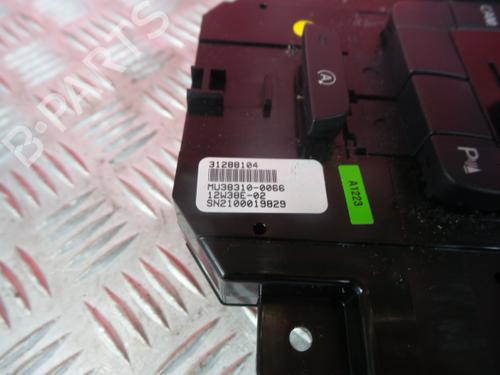 Radio VOLVO V40 Hatchback (525) D2 | BP3985252E6 