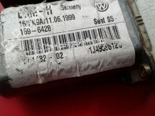 Rudehejsemotor bagstkærm højre SEAT TOLEDO II (1M2)  | BP3987260E22 