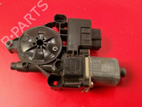 Used Left front window motor SEAT LEON ST (5F8) 2.0 TDI (150 hp) 3987272