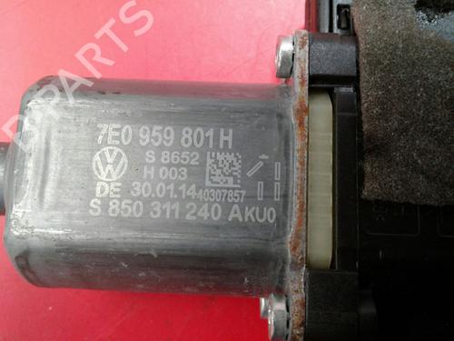 Left front window motor VW TRANSPORTER T5 Van (7HA, 7HH, 7EA, 7EH) 2.0 TDI | BP3987380E21 
