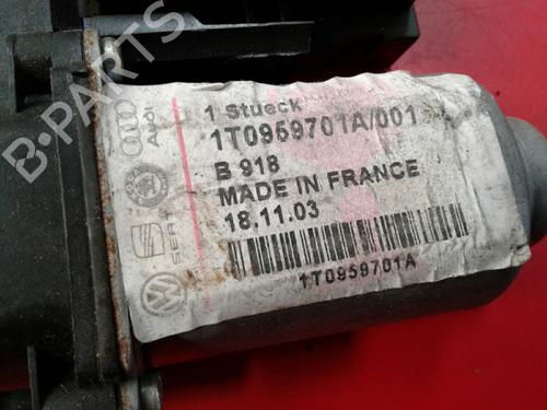 Left front window motor VW TOURAN (1T1, 1T2)  | BP3987461E21 