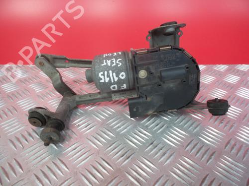 Used Front wiper motor SEAT LEON (1P1) 2.0 TDI 16V (140 hp) 3987641
