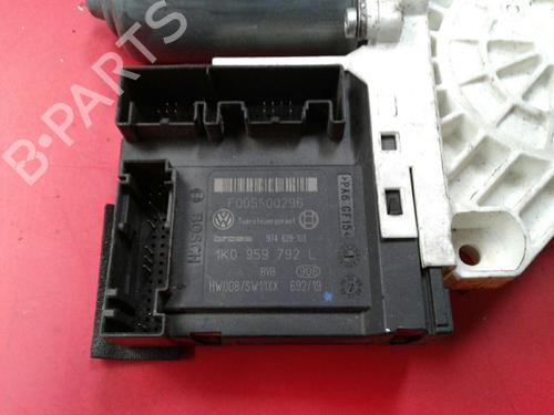 Right front window motor VW PASSAT B6 (3C2)  | BP3987737E20