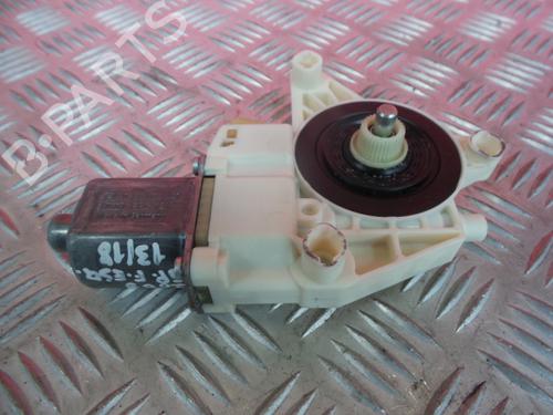 Rudehejsemotor forskærm venstre MERCEDES-BENZ C-CLASS (W204) C 220 CDI (204.008) | BP4024459E21 