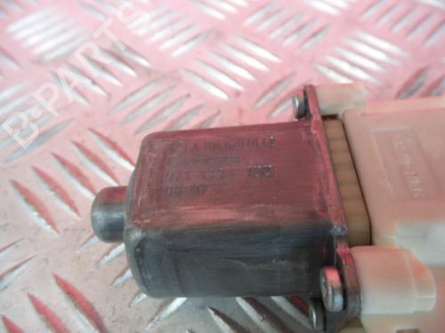 Rudehejsemotor forskærm venstre MERCEDES-BENZ C-CLASS (W204) C 220 CDI (204.008) | BP4024459E21 