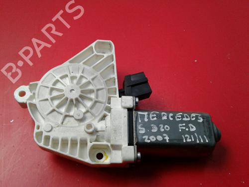 Right front window motor MERCEDES-BENZ S-CLASS (W221, V221) S 320 CDI (221.022, 221.122) A2118202842