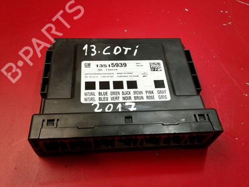 Moduł elektroniczny OPEL CORSA E Hatchback Van (X15) 1.3 CDTI (08) 13515939 
