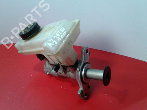 Brake master cylinder AUDI A3 (8V1, 8VK) 2.0 TDI 32668423