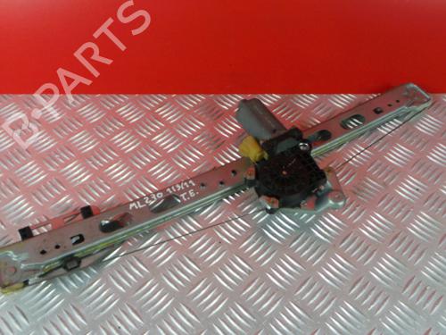 Rudehejsemekanisme venstre bagtil MERCEDES-BENZ M-CLASS (W163) ML 270 CDI (163.113) (163 hp) 4897636