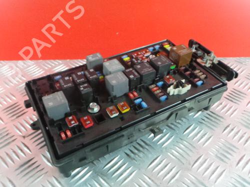Fuse box OPEL INSIGNIA A Saloon (G09) 2.0 CDTI (69) 13275883 