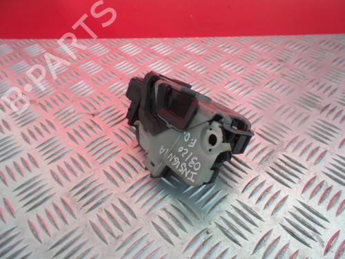 Front right lock OPEL INSIGNIA A Saloon (G09) 2.0 CDTI (69) 3023880RH1