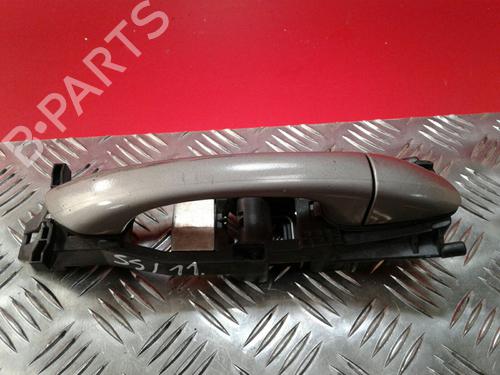 Używane Klamka zewnętrzna drzwi przednich prawych MERCEDES-BENZ C-CLASS (W203) [2000-2007]  5337382