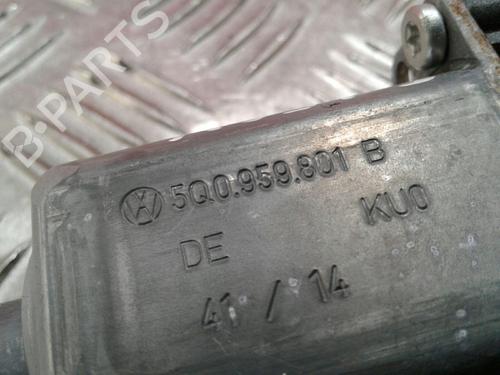 Left front window motor SEAT LEON ST (5F8) 2.0 TDI | BP5609486E21 