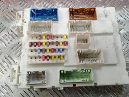 Fuse box FORD FOCUS III | BP5633732E1