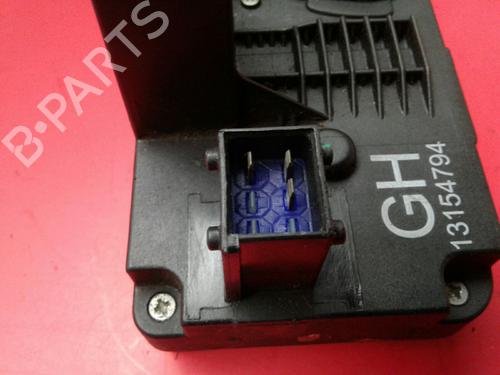 Zamek drzwi tylnych prawych OPEL MERIVA A MPV (X03)  | BP5773635C99