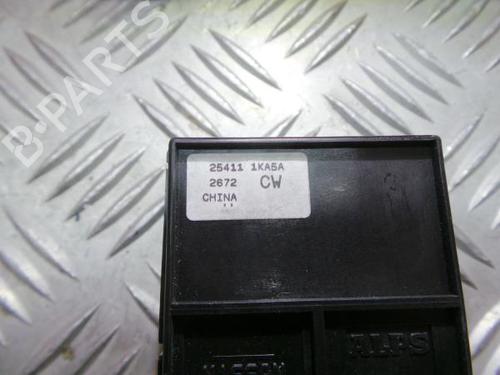 Right front window switch NISSAN JUKE (F15) 1.5 dCi | BP5942976I26 