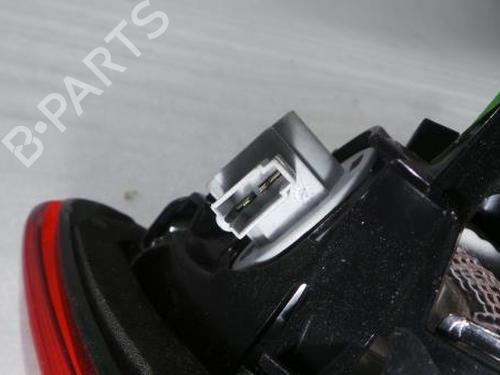Lampa tylna klapy bagażnika prawa OPEL CORSA E Hatchback Van (X15) 1.4 (08) GM13428460  