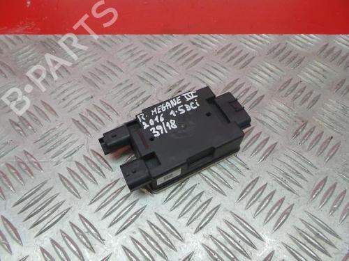 Used Switch RENAULT MEGANE IV Grandtour (K9A/M/N_) 1.5 dCi 110 (110 hp) 6149769