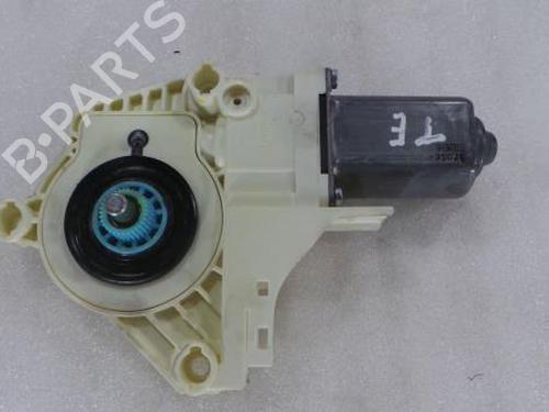 Left rear window motor LAND ROVER RANGE ROVER SPORT I (L320) 2.7 D 4x4 | BP6812713E23
