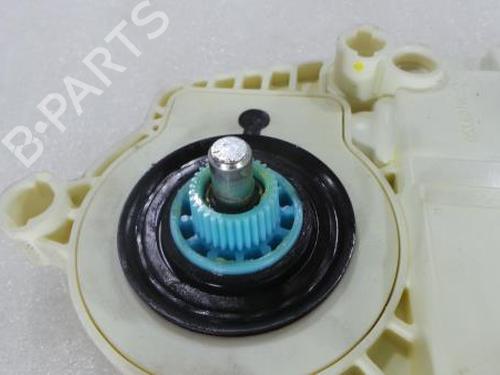 Left rear window motor LAND ROVER RANGE ROVER SPORT I (L320) 2.7 D 4x4 | BP6812713E23