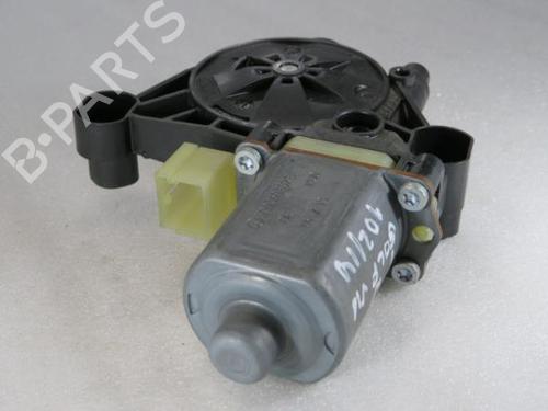 Right front window motor VW GOLF VII (5G1, BQ1, BE1, BE2) 1.6 TDI | BP7074994E20 