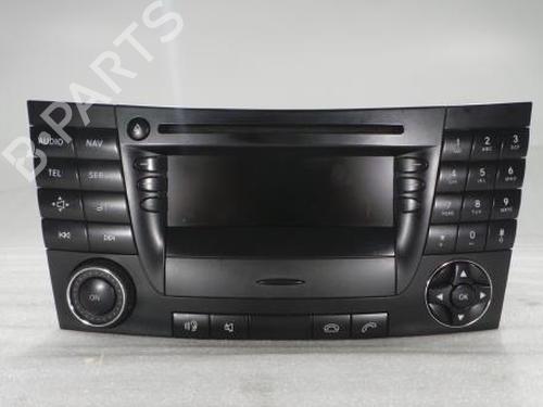 Radio MERCEDES-BENZ E-CLASS (W211) E 280 CDI (211.023) A2118275142  