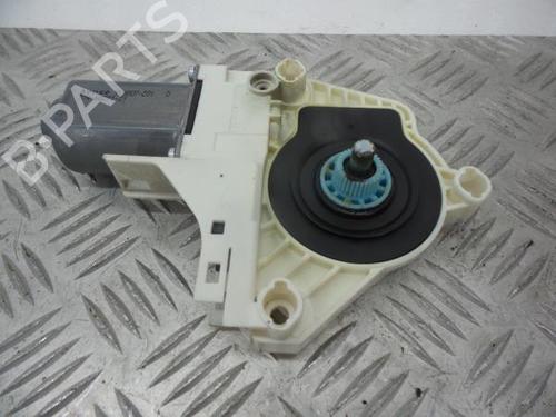Left front window motor VW SHARAN (7N1, 7N2) 2.0 TDI 8K0959802B