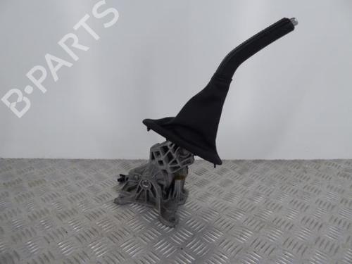 Hand brake VOLVO V40 Hatchback (525) D2 31277658