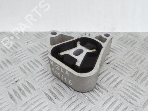 Support de moteur MERCEDES-BENZ GLA-CLASS (X156) GLA 200 CDI / d (156.908) (136 hp) 8105802