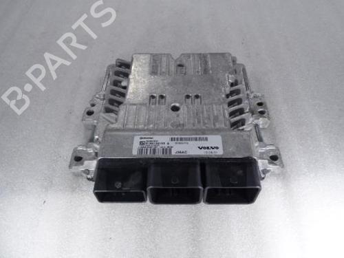 Motorstyringsenhet VOLVO V40 Hatchback (525) D2 (114 hp) 8109543