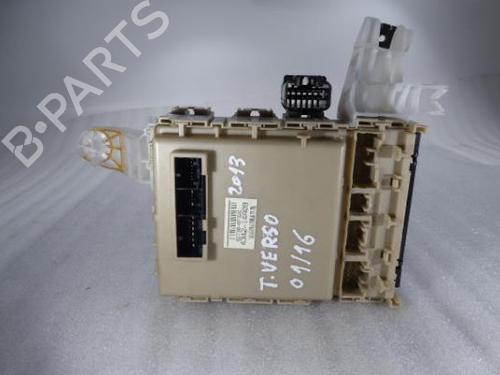 Zekeringkast TOYOTA VERSO (_R2_) 1.6 D4-D (WAR20_) | BP8132396E1